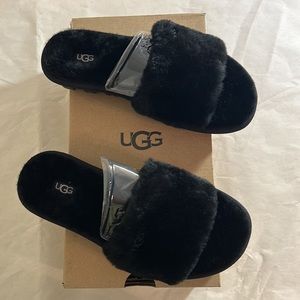NWOT UGG Women Black Cozette Casual Luxury Lounge House Slip on Slippers